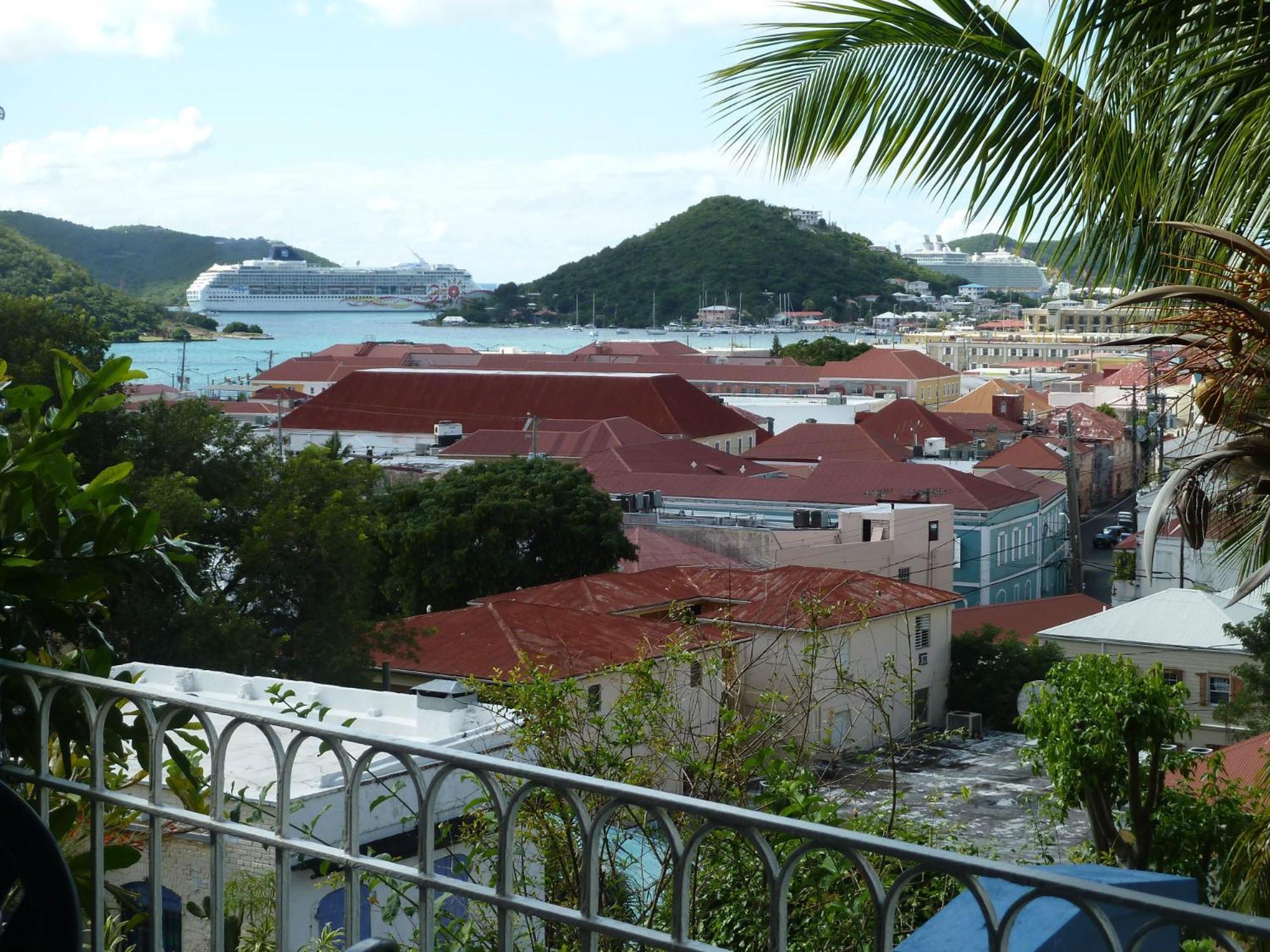 Galleon House Hotel Carlota Amalia Exterior foto